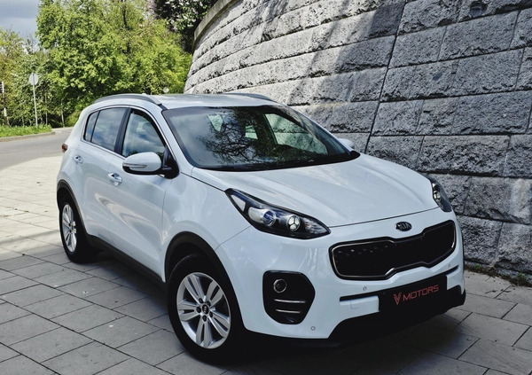 Kia Sportage cena 61900 przebieg: 237958, rok produkcji 2017 z Pajęczno małe 781